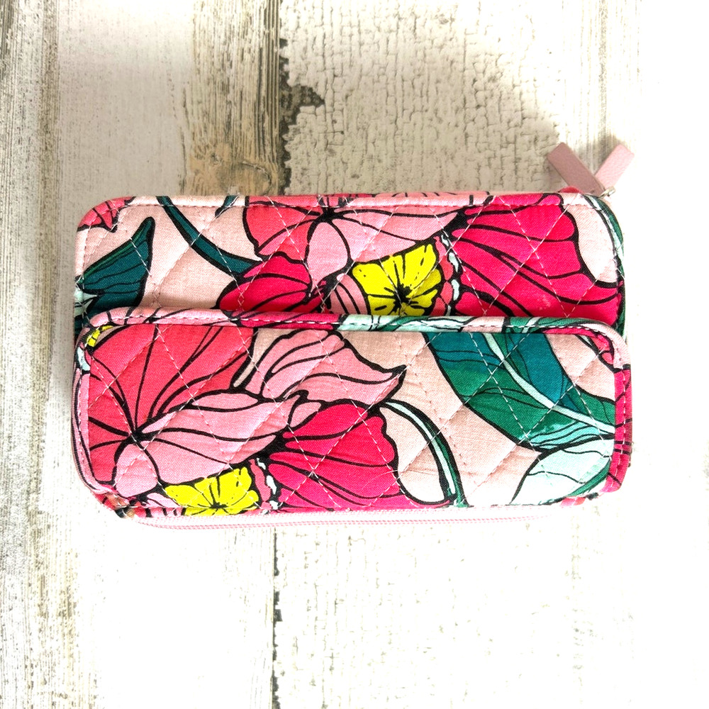 Vera Bradley Womens Pink Green Vintage Floral Cotton Zip Wristlet Wallet Bag